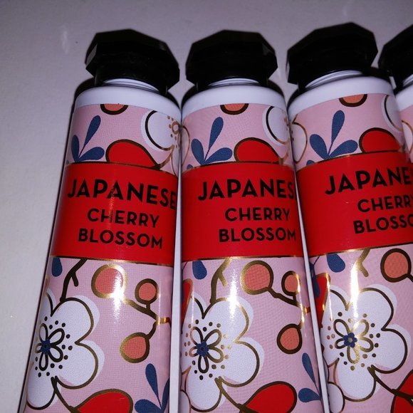 Set of 5 Bath‎ And Body Works Hand Cream - Picture 3 of 7